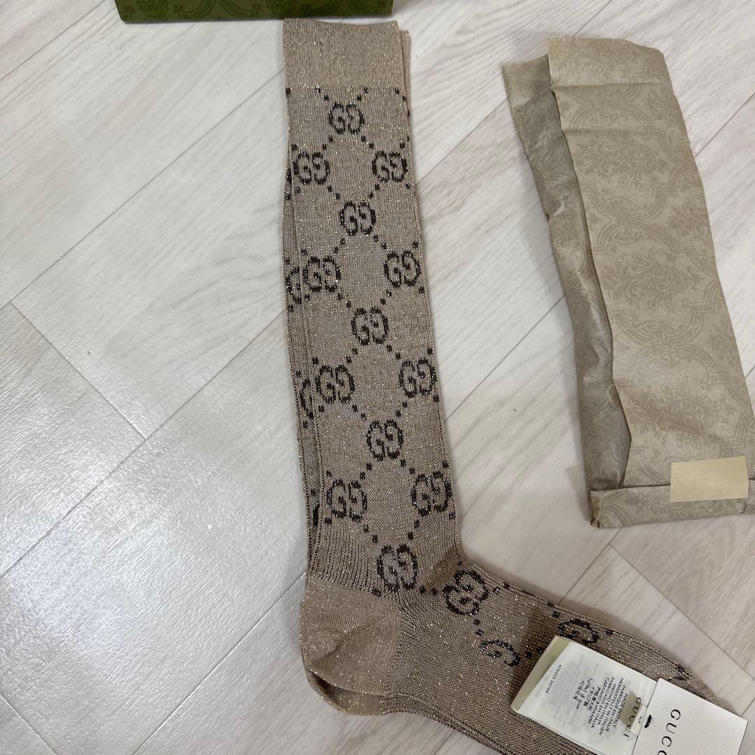 GUCCI 靴下　ソックス　M 総柄GG ロゴ　ラメ