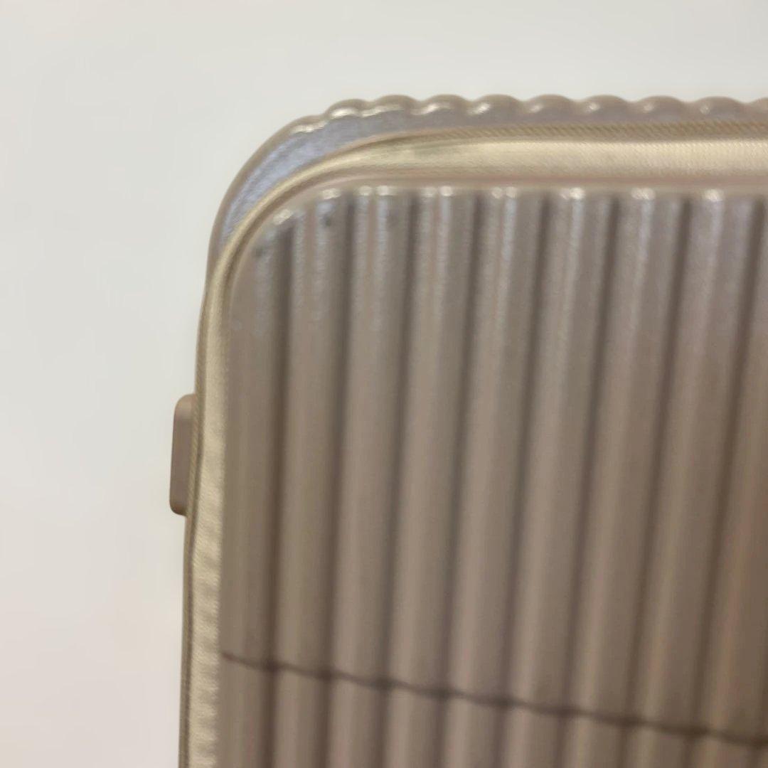 イノベーター スーツケース 62L カフェラテ 美品 - メルカリ