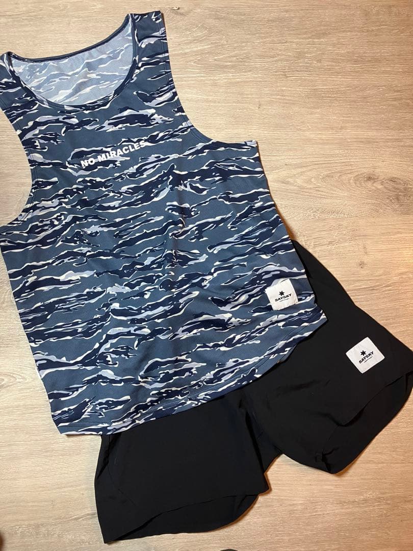 最終値下中】SAYSKY セイスカイ ランニング2点セット - メルカリ