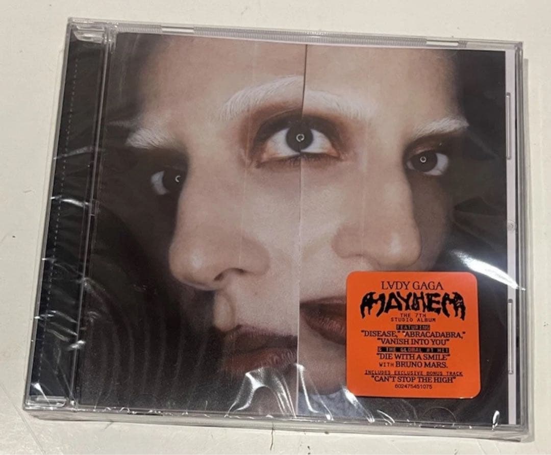 レディー・ガガ MAYHEM サインアートカード封入　未開封