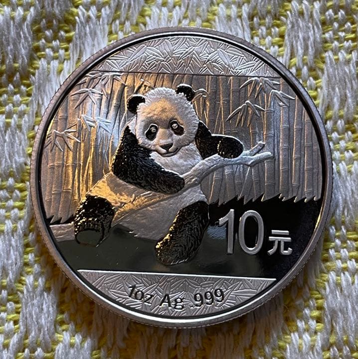 2014年 純銀 パンダ銀貨 1オンス中国 10元 シルバーコイン - メルカリ
