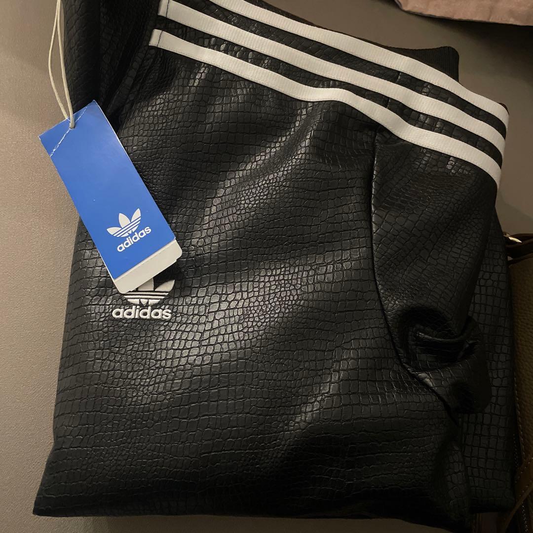 xsブラック新品adidasパイソン柄プレミアムフェイクレザートラック