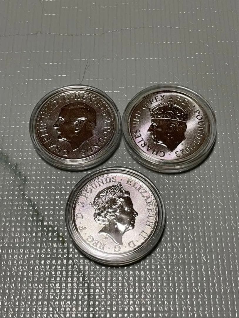 ブリタニア銀貨 1オンス 2023年 3枚セット - メルカリ