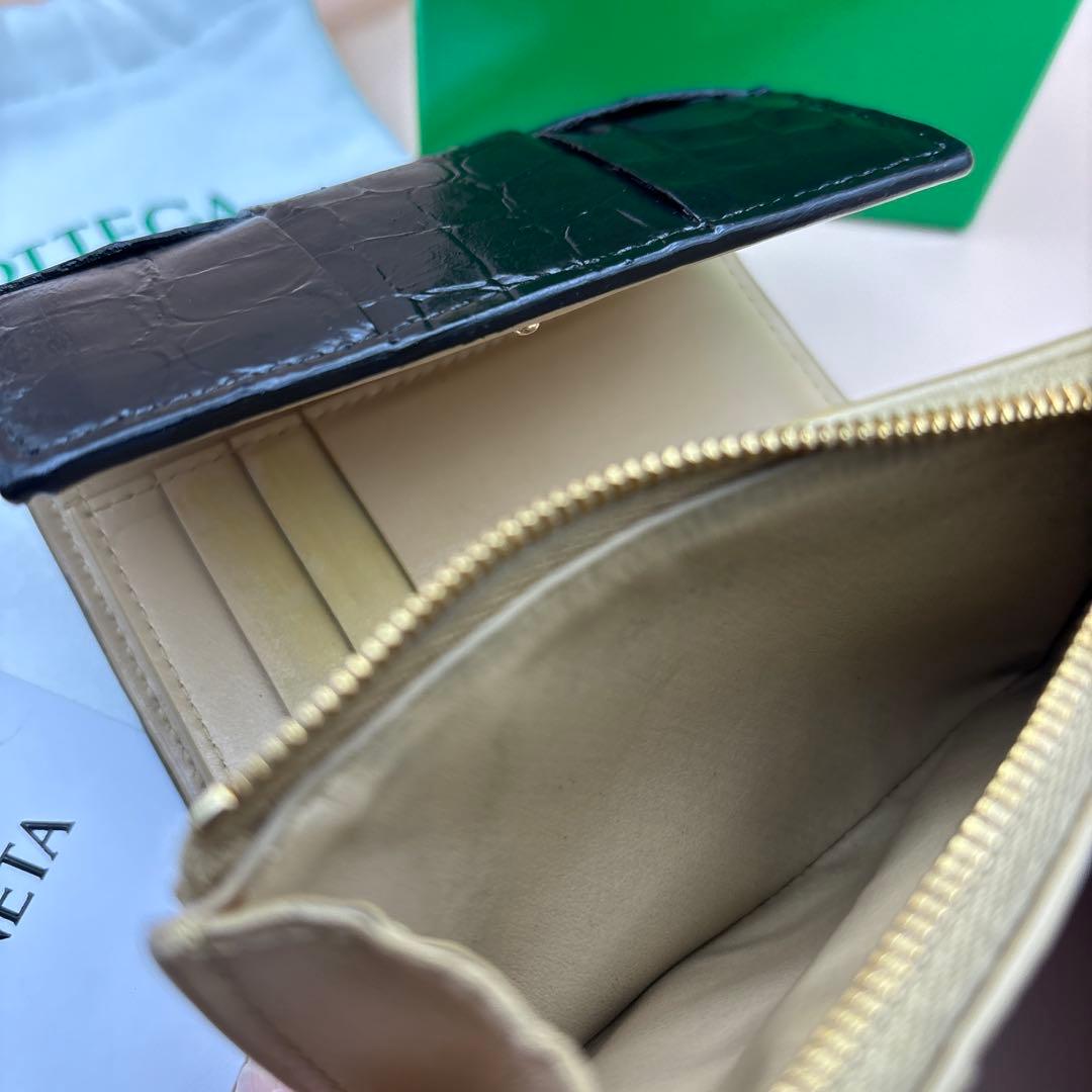 BOTTEGA VENETA三つ折り財布コンパクトウォレットカセットクロコ型押し