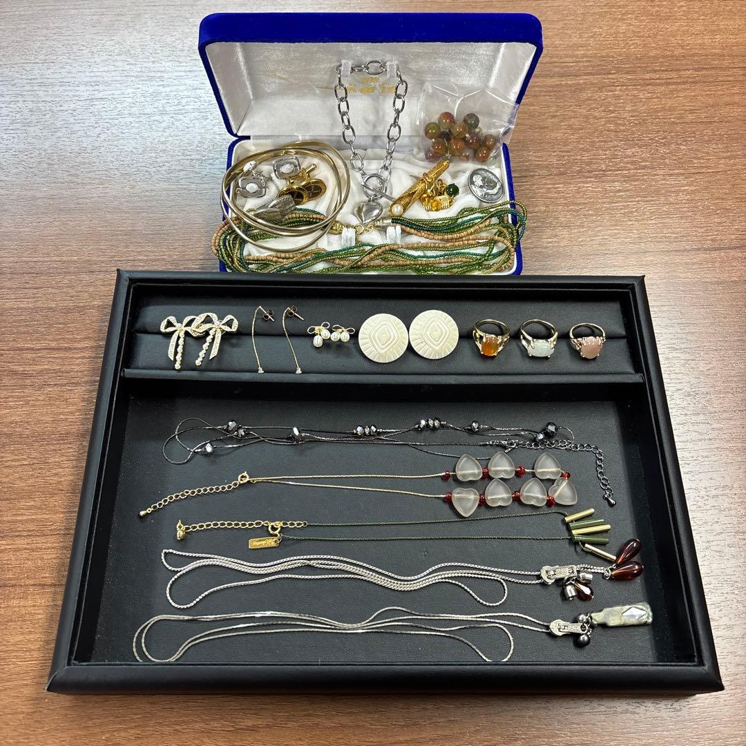 遺品整理】アクセサリー まとめ - メルカリ