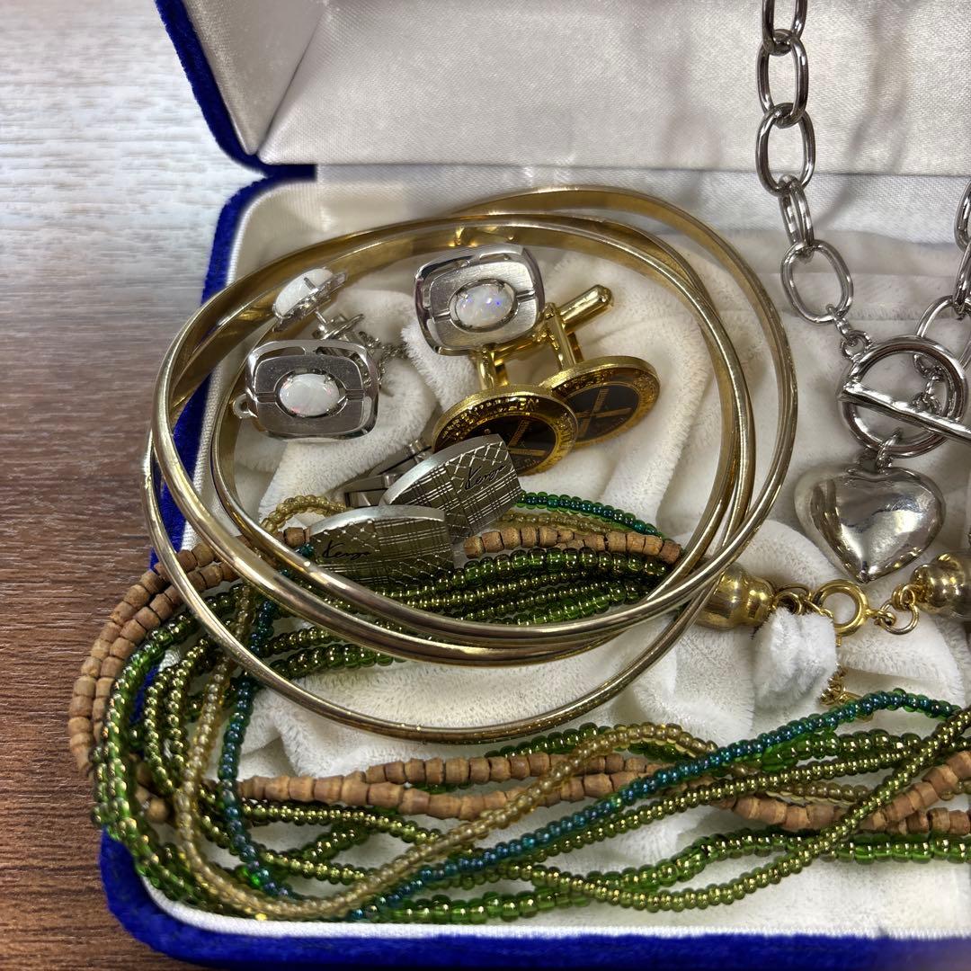 遺品整理】アクセサリー まとめ - メルカリ