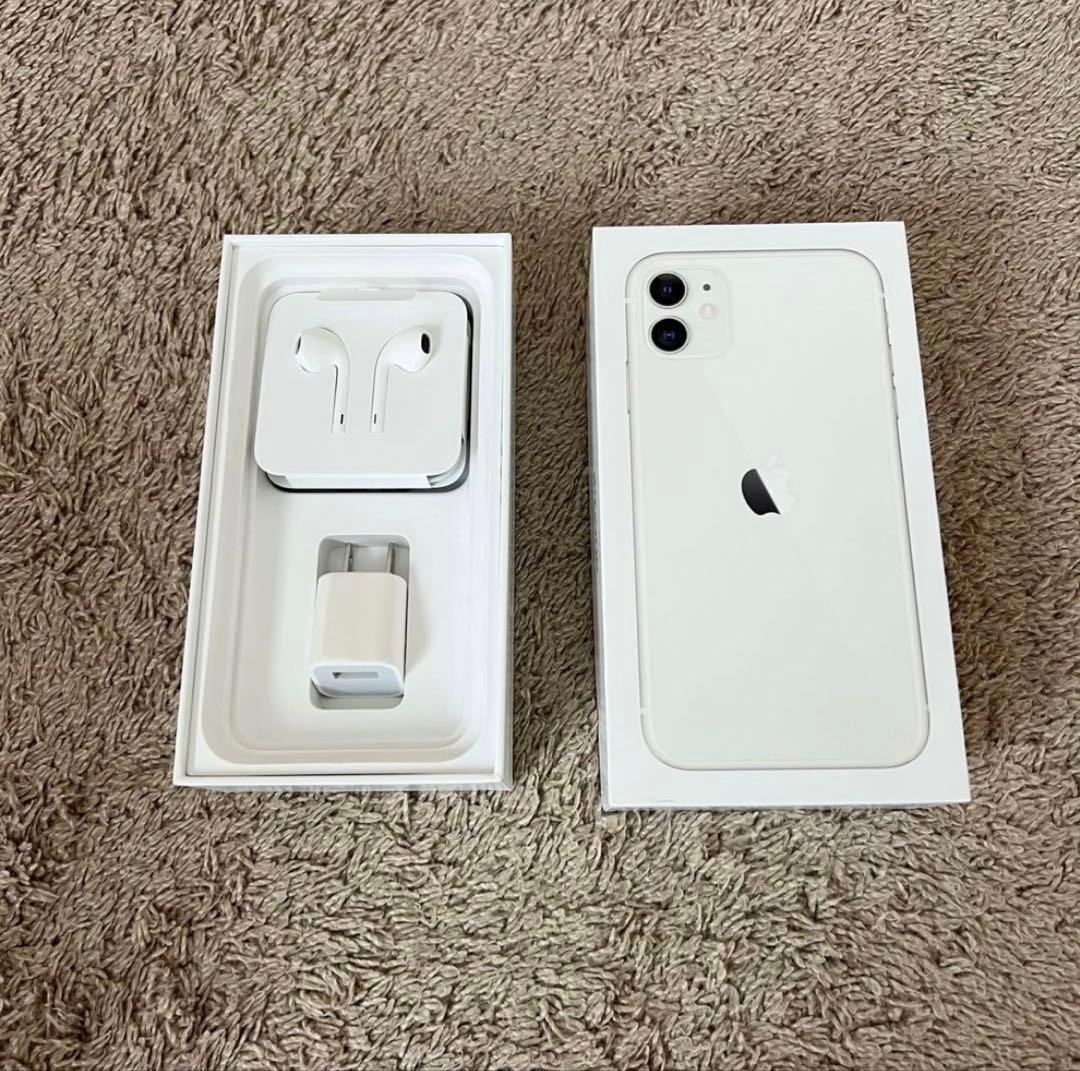 Apple iPhone 11 本体 イヤフォン,充電器付き - メルカリ