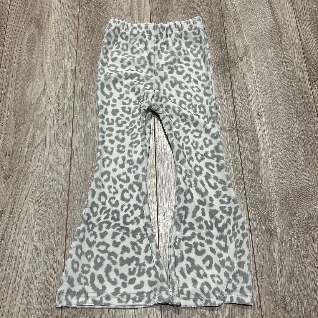 anonbaby ベロア レオパード フレアパンツ 5 白 - メルカリ