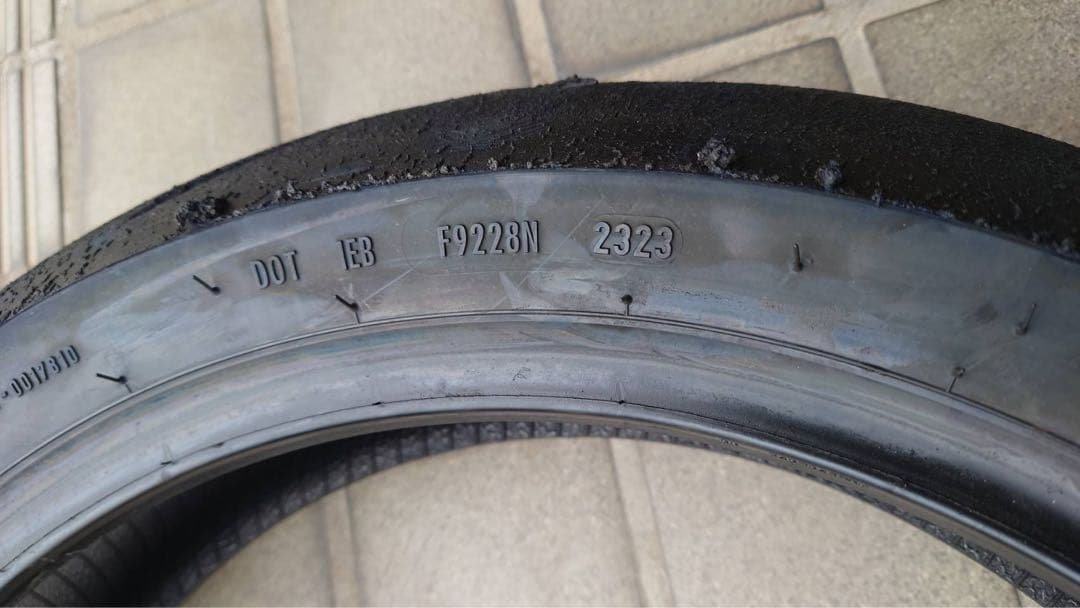 ピレリスーパーコルサV4 前後250 400 NSR TZR Γ CBRVFR - メルカリ