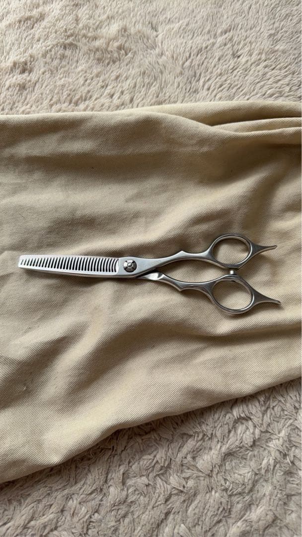 J*E様 『最終値下げ』SCISSORS JAPAN Qv FLOR 30% L