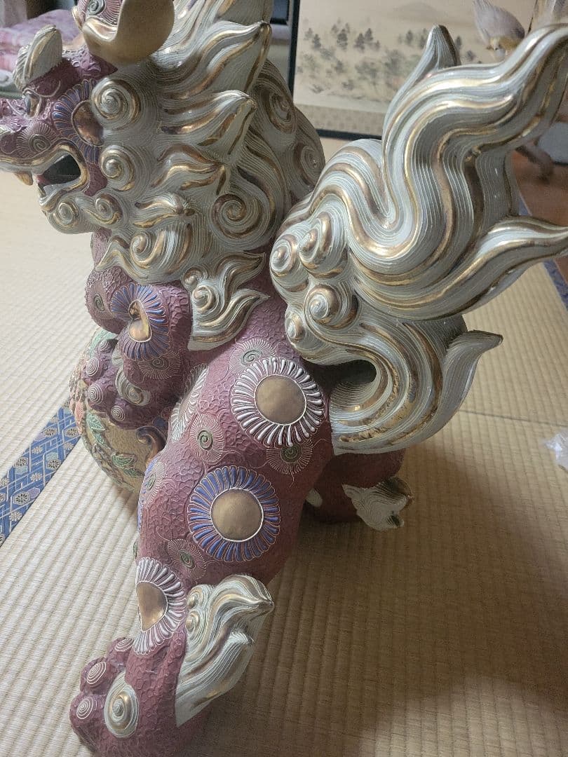 大型置物 九谷焼 大吉窯 玉乗り獅子 狛犬 シーサー風 赤絵 金彩 置物