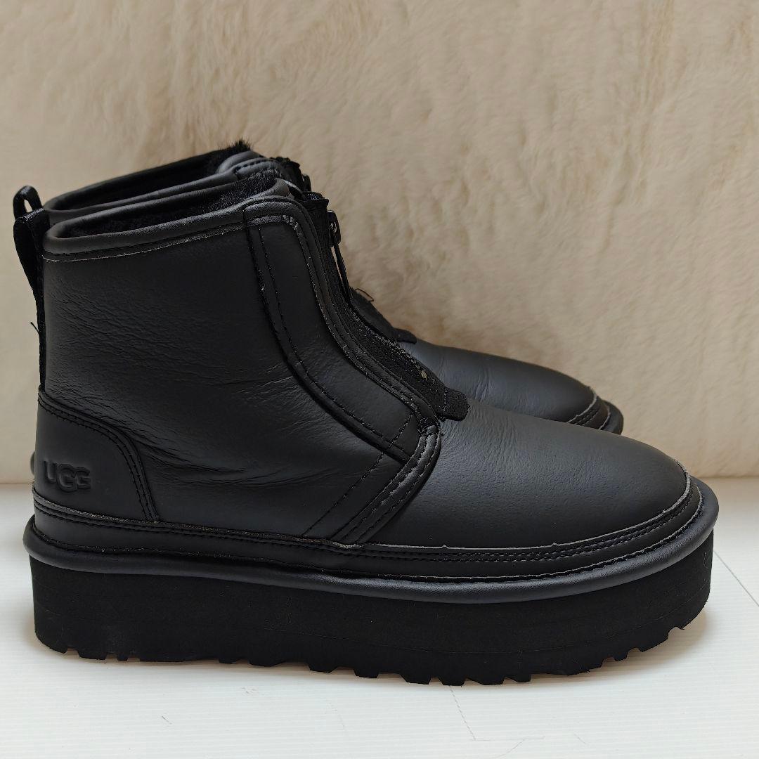 未使用級✨アグ オールブラック ムートンブーツ 厚底 フロントジップ