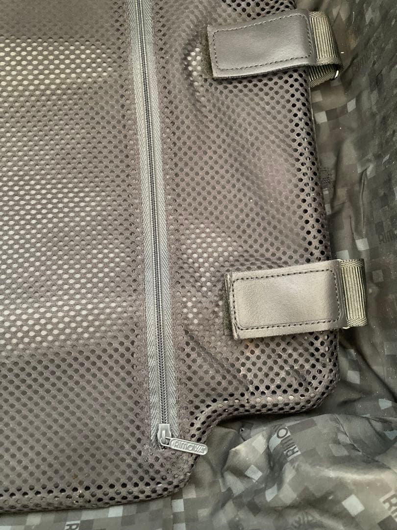 リモワサルサ2輪 デジタル迷彩仕様 最新TSA搭載☆艶消黒35ℓ機内持込