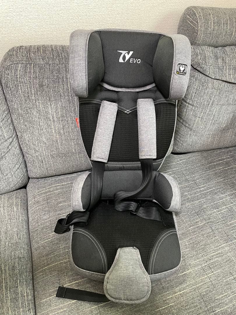 EVO ジュニアシート グレー - メルカリ