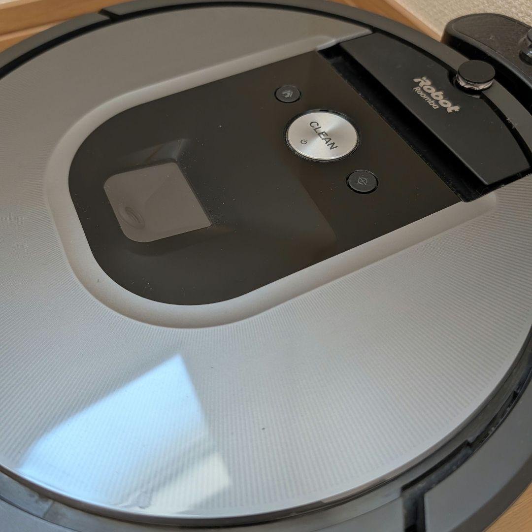 iRobot Roomba 960 本体 充電ドック付き - メルカリ