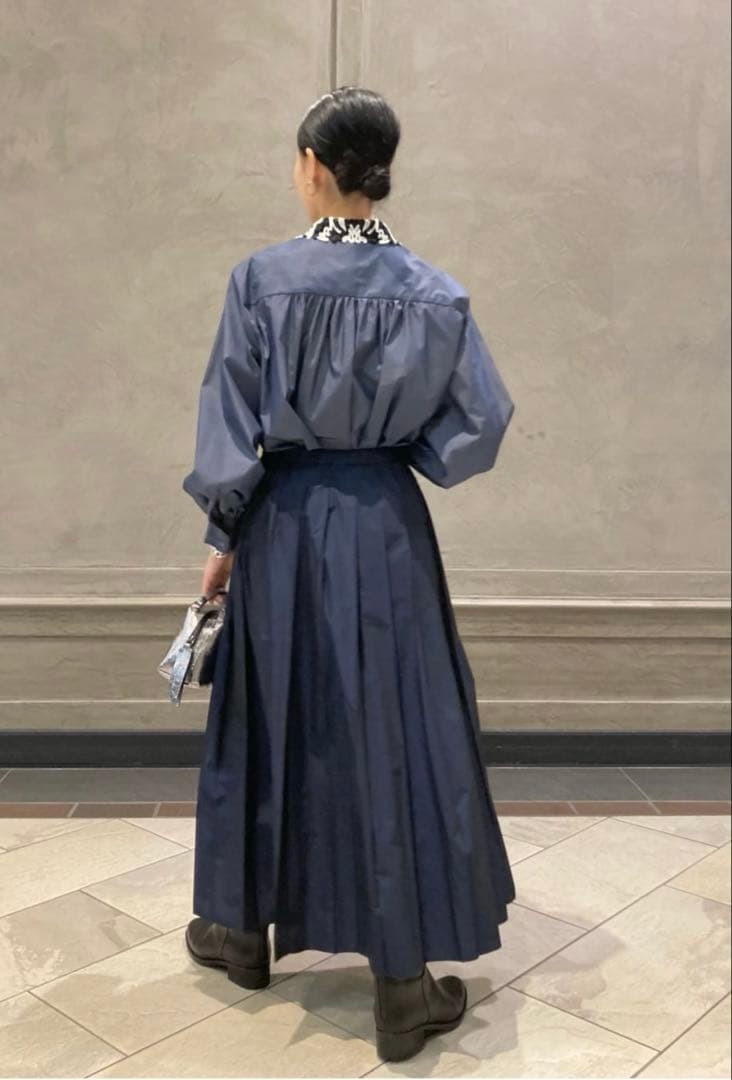 美品】ユナイテッドアローズ レースカラー2WAYブラウス コバルト