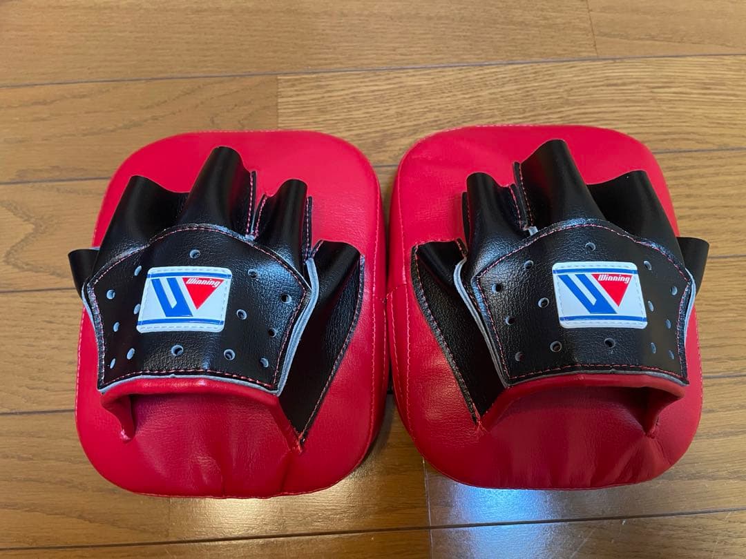 ウイニングパンチングミット　美品 Winning（ウイニング） 【Winning/ウイニング】 パンチングミット