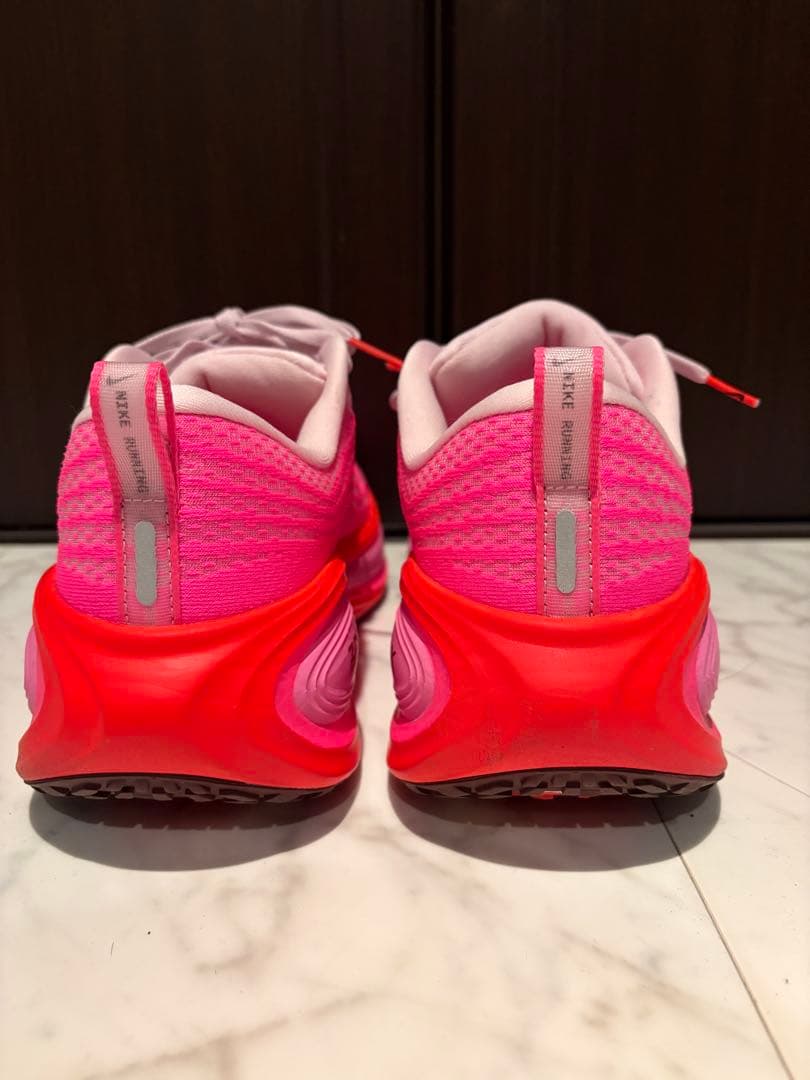 NIKE ナイキ Vomero Plus ボメロプラス　26.0cm