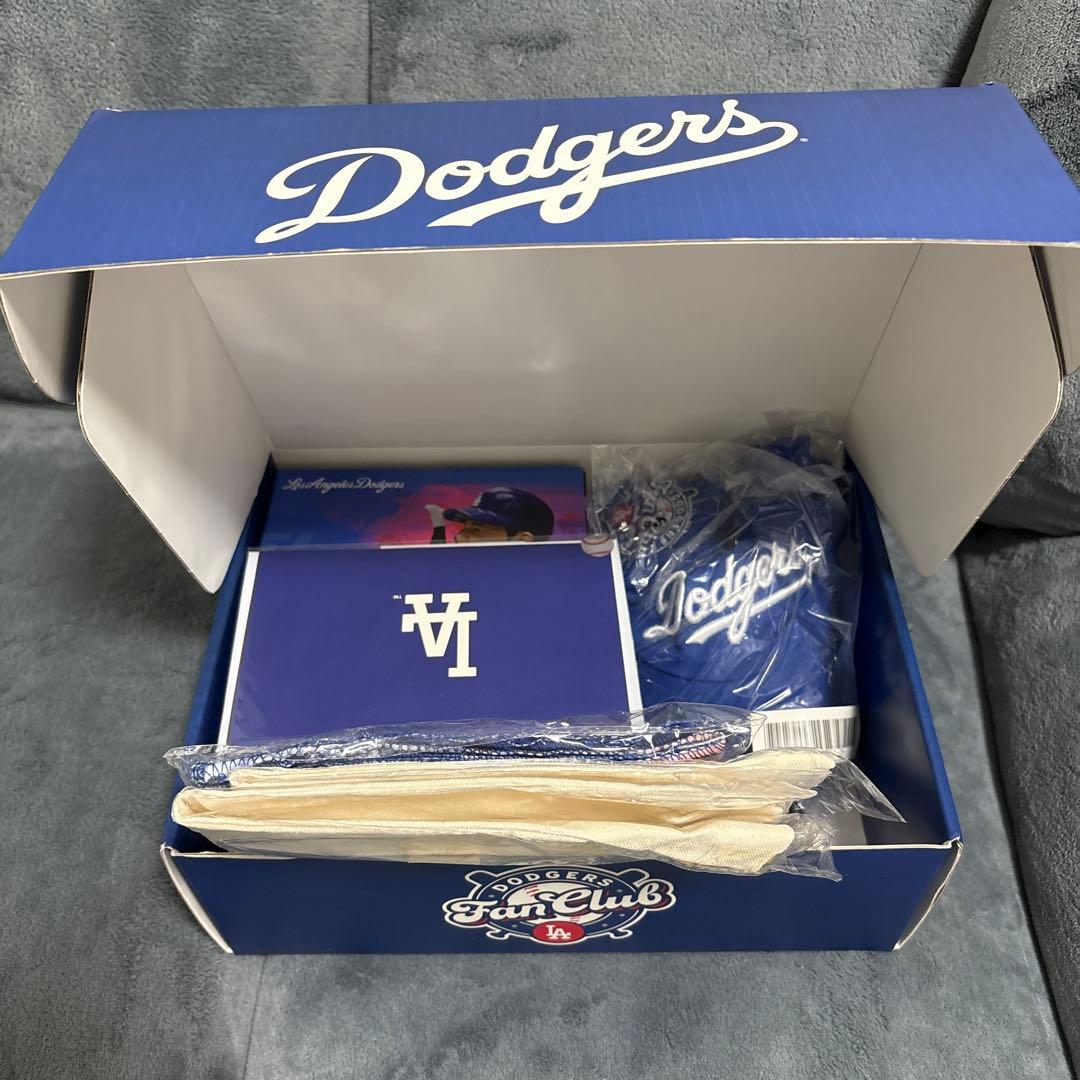 送料込】Dodgers Fan Club Boxドジャースファンクラブ大谷選手 - メルカリ