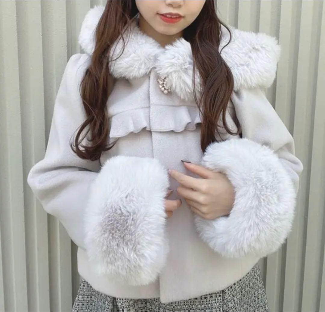 evelyn ショートコート お値下げ中 - メルカリ