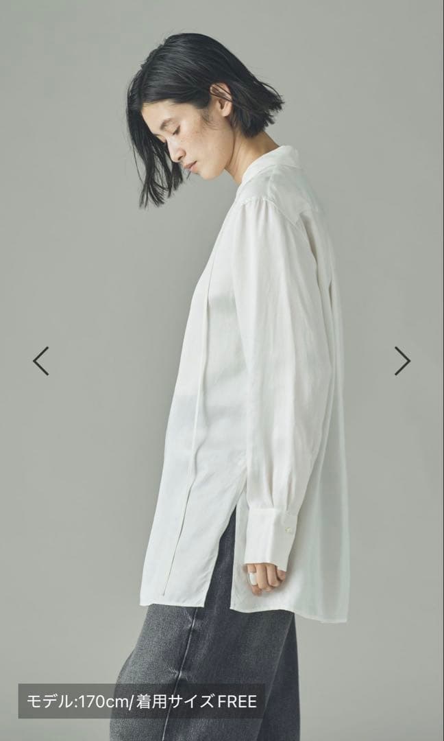 【新品未使用】カレンソロジー 今期 キュプラサテンシャツ ホワイト