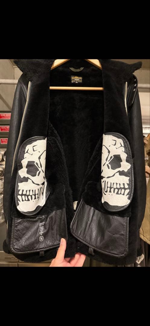 d*7様 WTAPS B-3 ラムレザー 黒Lサイズ 首元.裏地スカルプリント