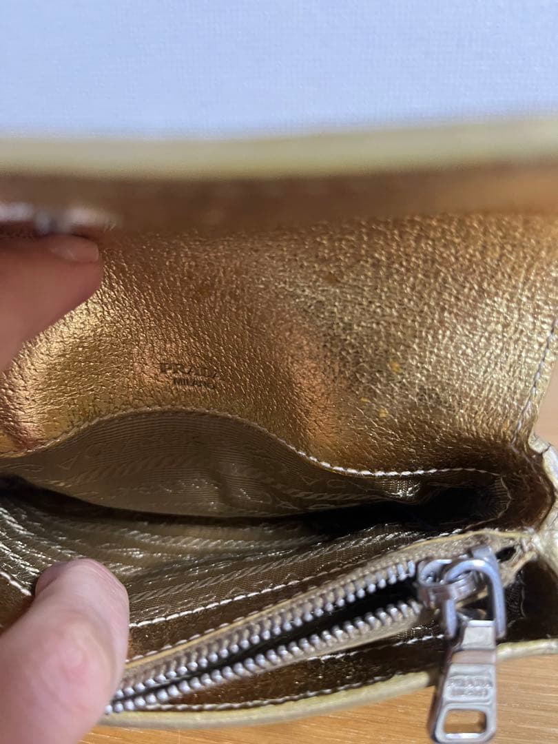 PRADA ゴールド クラッチバッグミニ