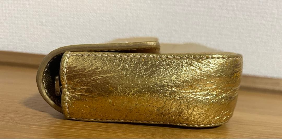 PRADA ゴールド クラッチバッグミニ