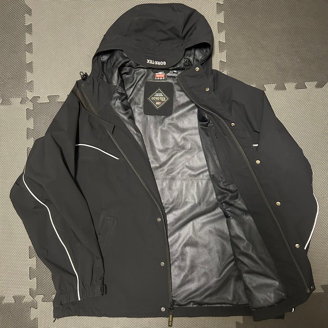 SUPREME®/UMBRO® GORE-TEX HOODED JACKET - メルカリ