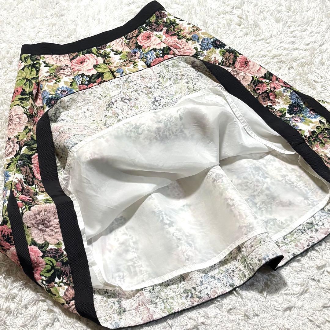 美品】 エムズグレイシー タックスカート ゴブラン調 フラワープリント