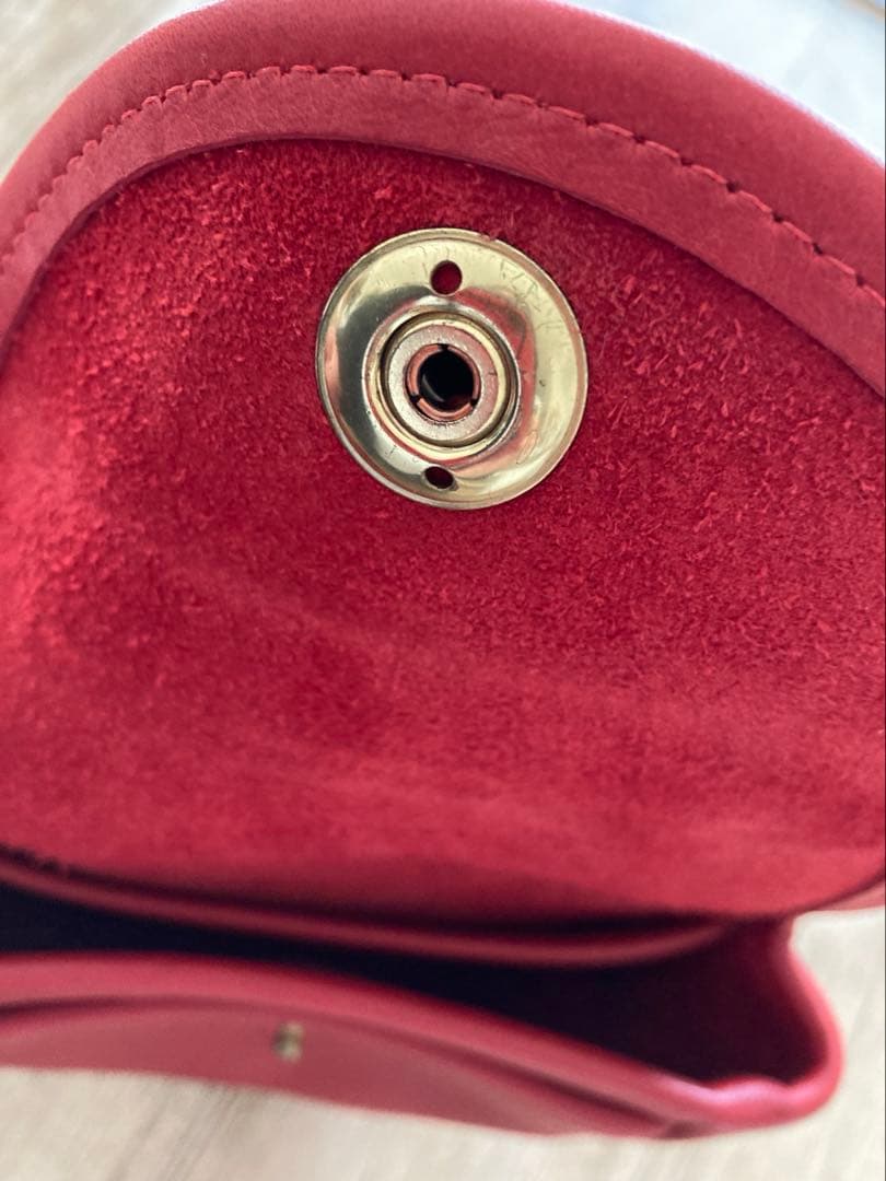 レッドレザーショルダーバッグ