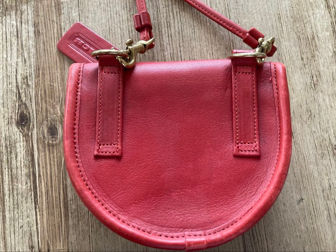 レッドレザーショルダーバッグ