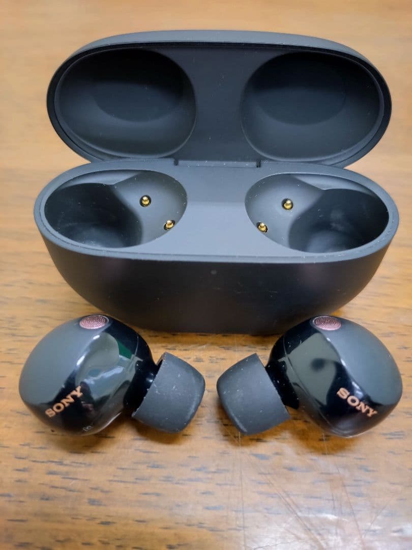 SONY ワイヤレスイヤホン ブラック WF-1000XM5　充電ケース付