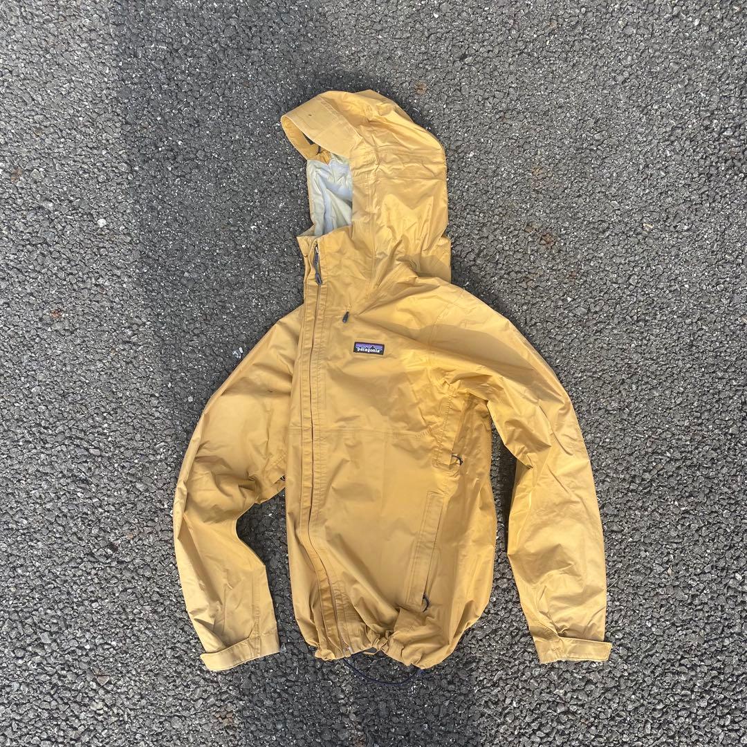 大人気カラー‼️】Patagoniaナイロンジャケット ベージュ S - メルカリ