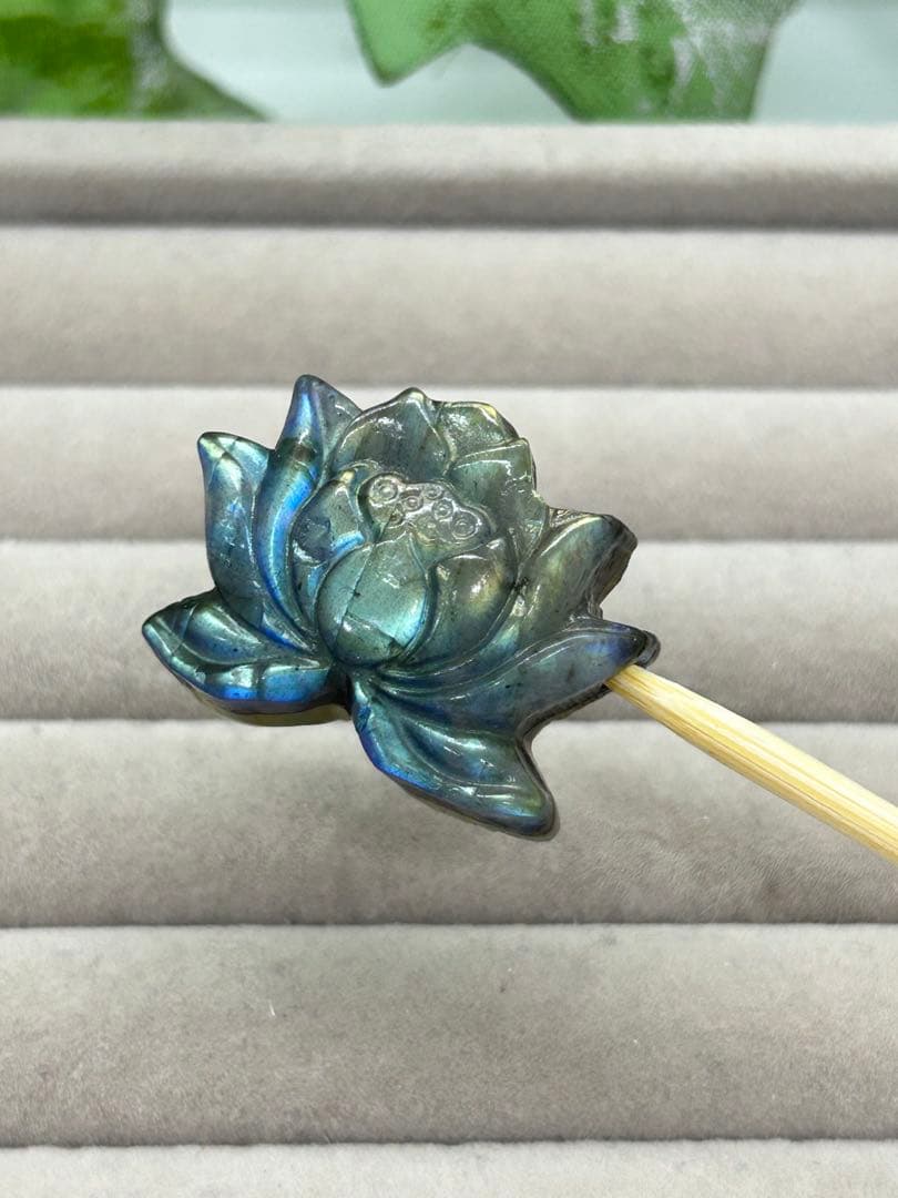 天然石ラブラドライト　蓮パーツ　No.1240 ラブラドライト（アフリカ産）／穴あきルース02 天然石ルース販売