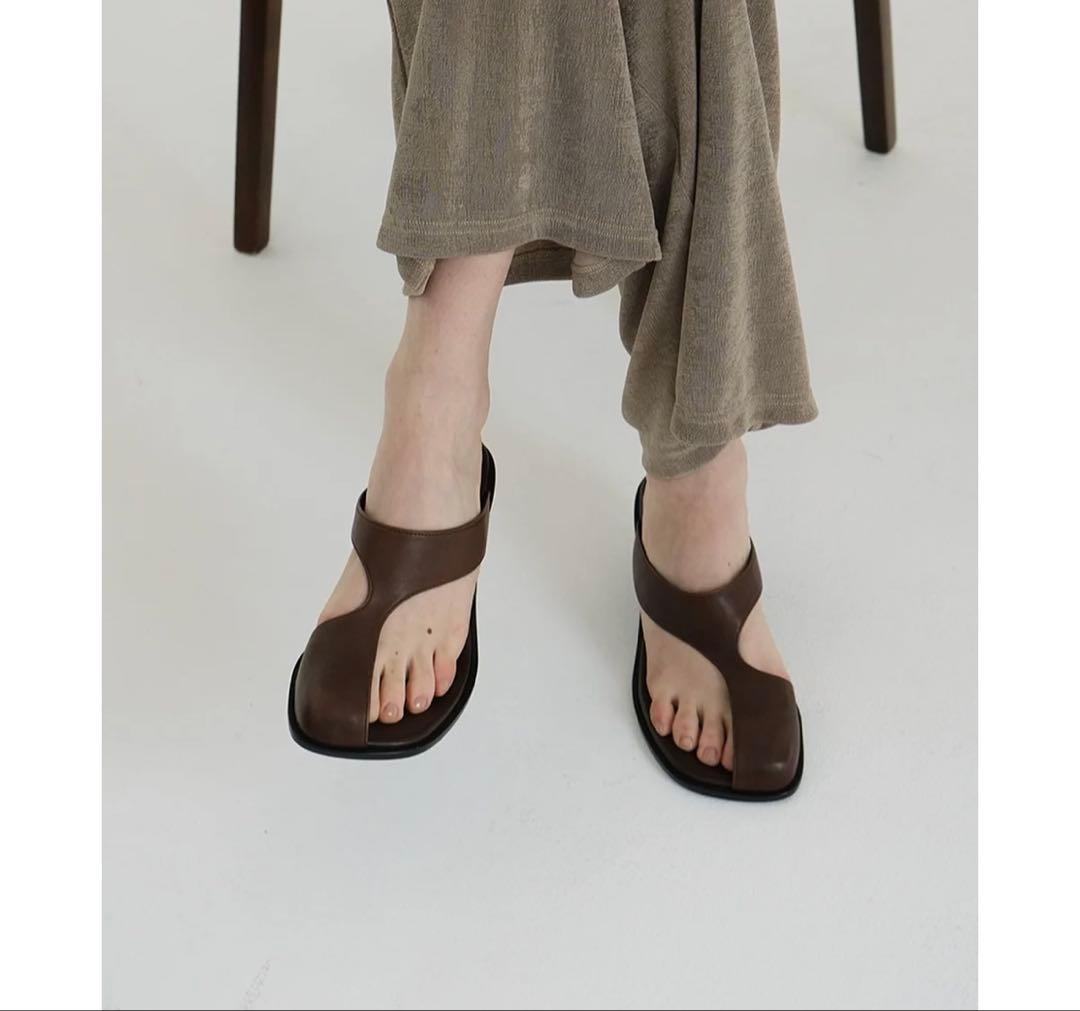CLANE CURVED DESIGN SANDALS - メルカリ
