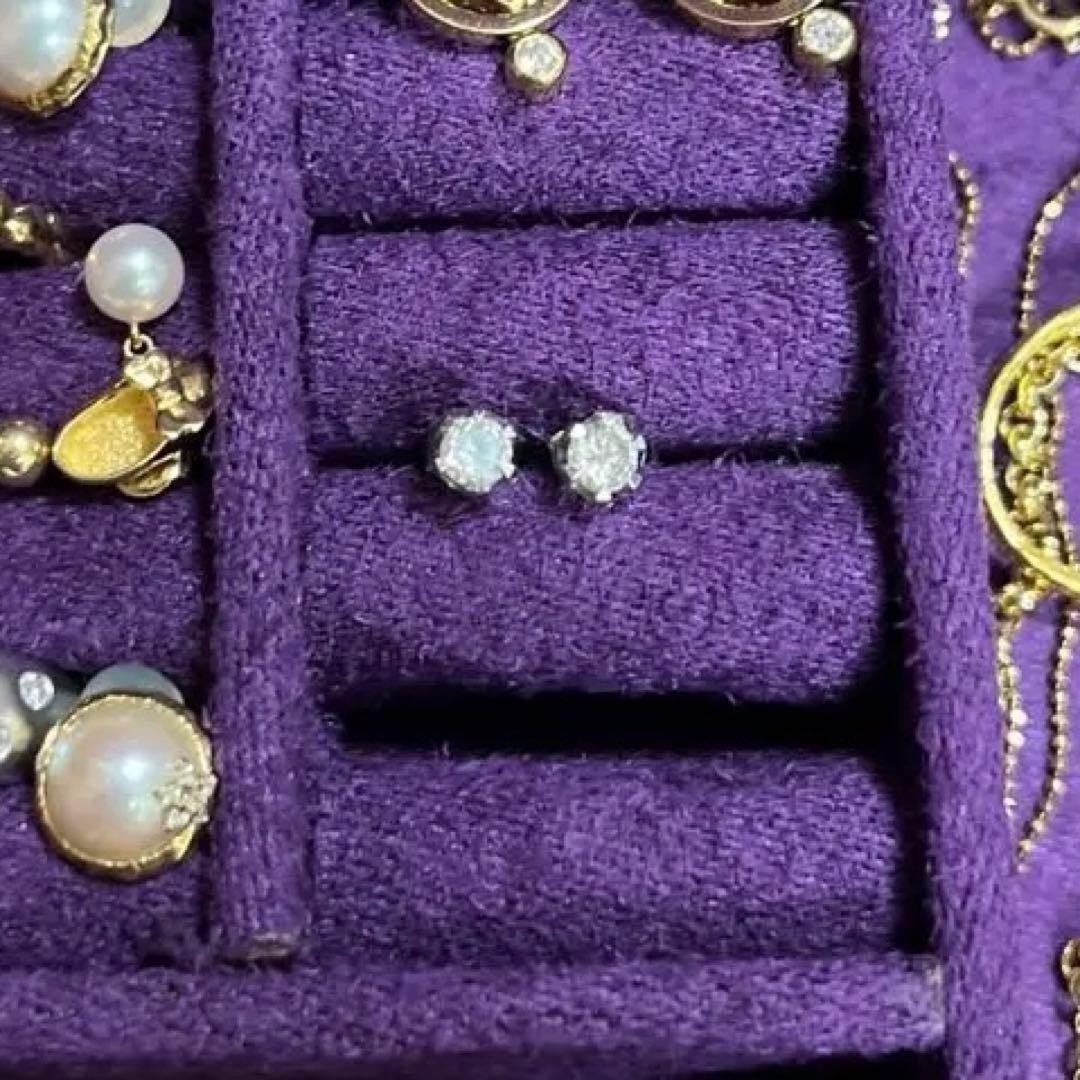 ダイアモンド　ピアス