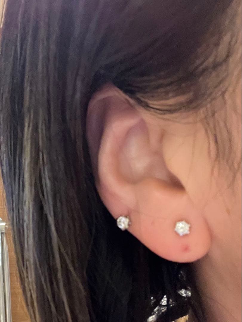 ダイアモンド　ピアス