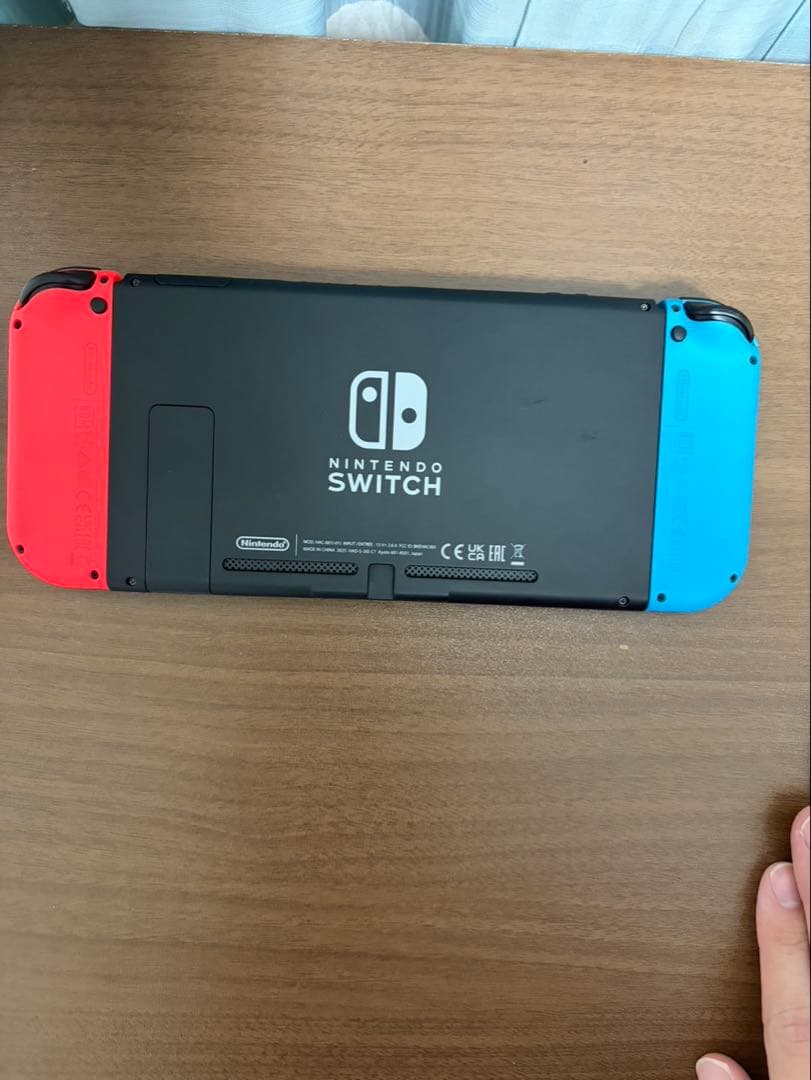 2025年10月購入　Nintendo Switch 本体 箱付き