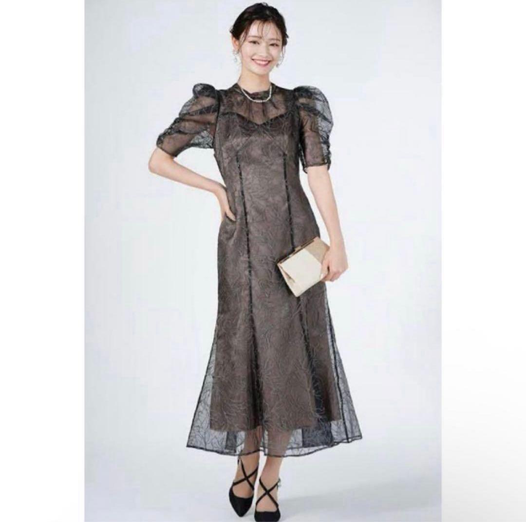 【a★】‼️値下げOK‼️Lilly Brown パフスリーブワンピ S LILY BROWN（リリーブラウン）の「パフスリーブエンパイアミニ