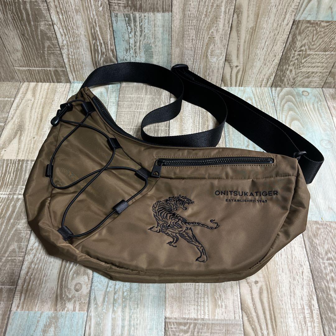 オニツカタイガー メッセンジャーバッグ - メルカリ