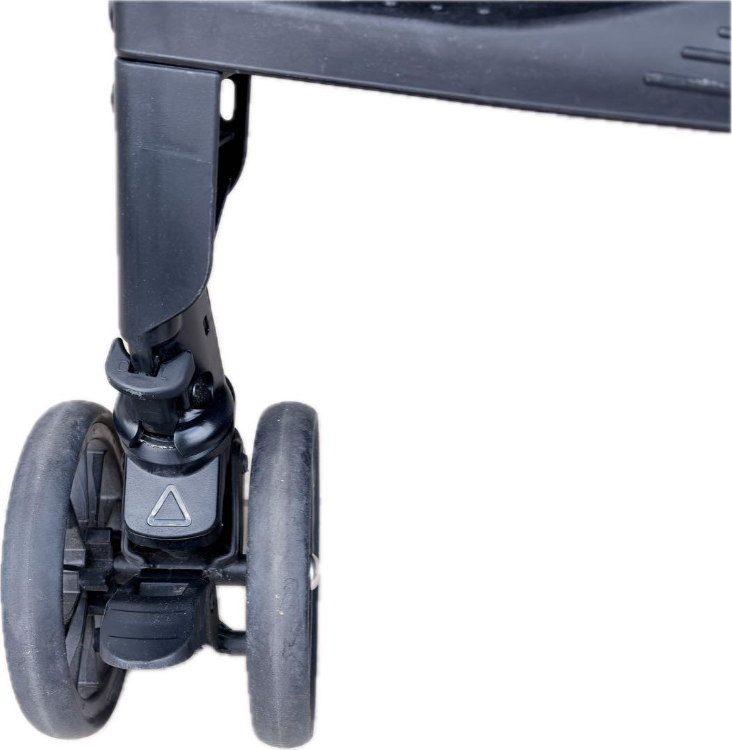 良品　Combi メチャカルハンディオート4キャスミッキーモデル　ネイビー