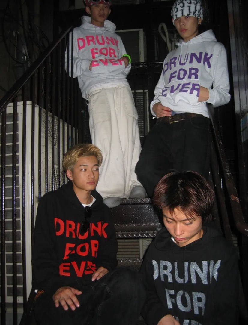 DRUNK FOR EVER 黒赤 パーカー