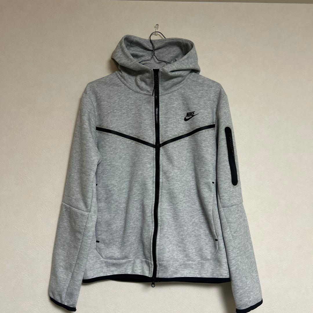 上のみ】NIKE テックフリース グレー - メルカリ