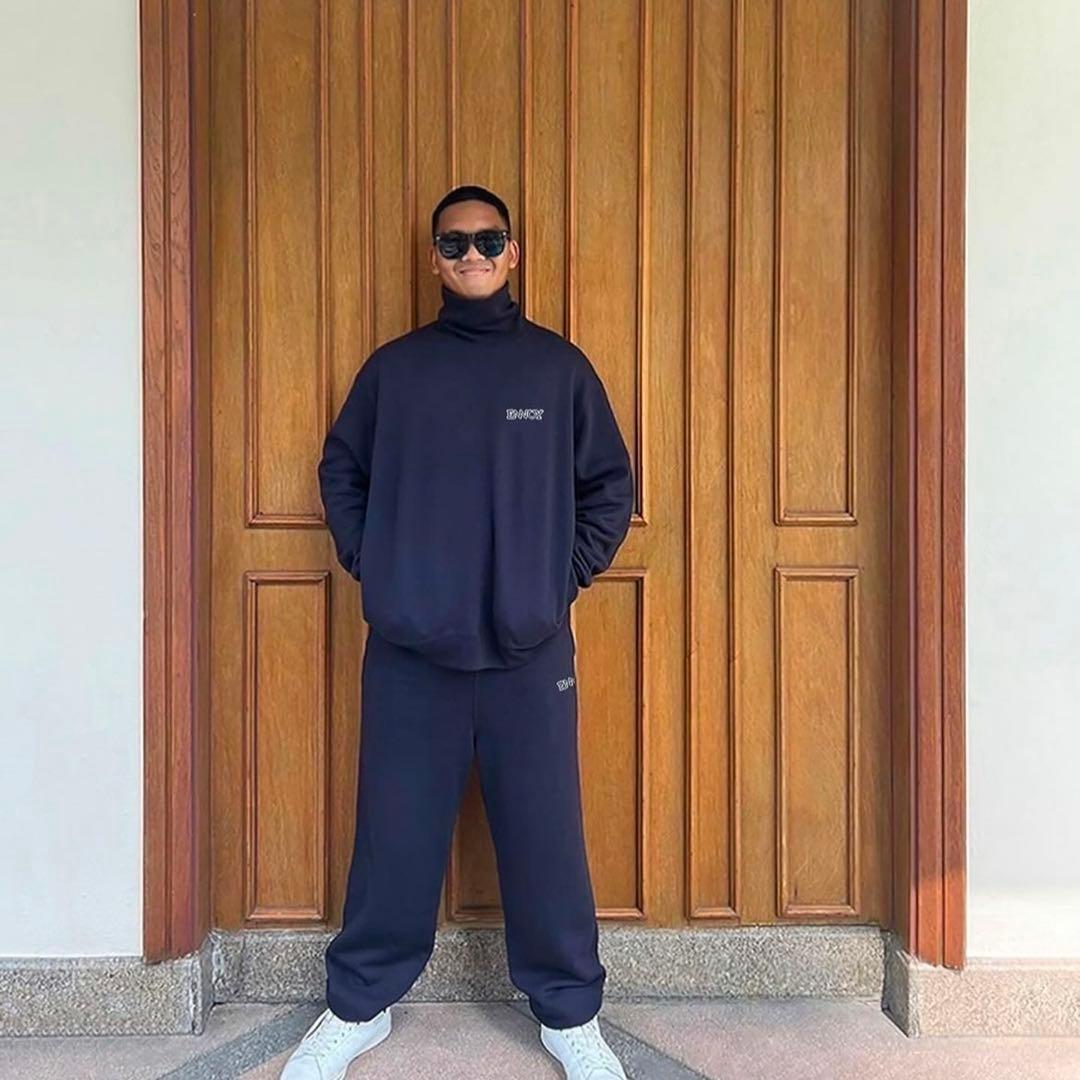 ennoy ELECTRIC LOGO TURTLENECK SWEAT 紺 - メルカリ