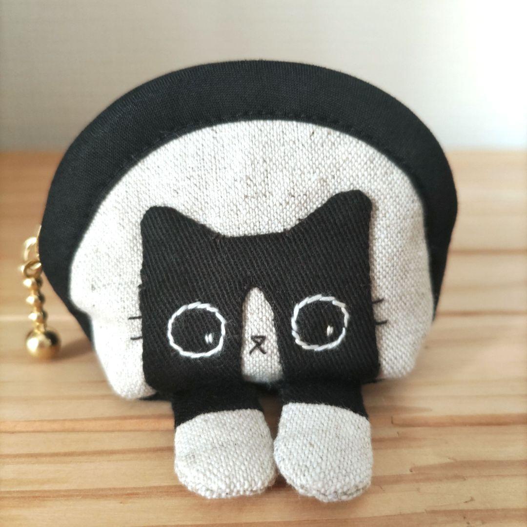 ミニミニポーチ☆ハチワレ猫 - メルカリ