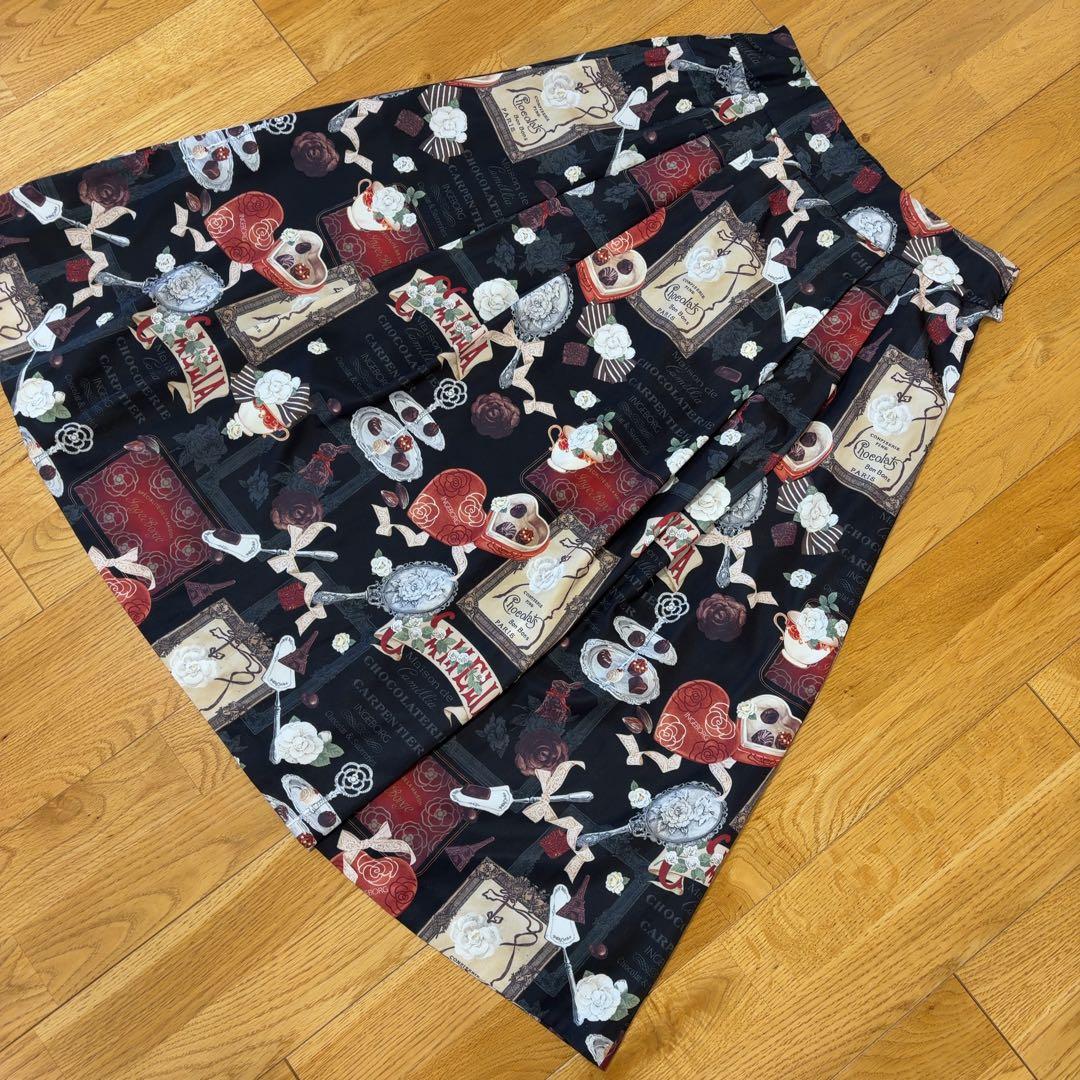 インゲボルグ　スカート