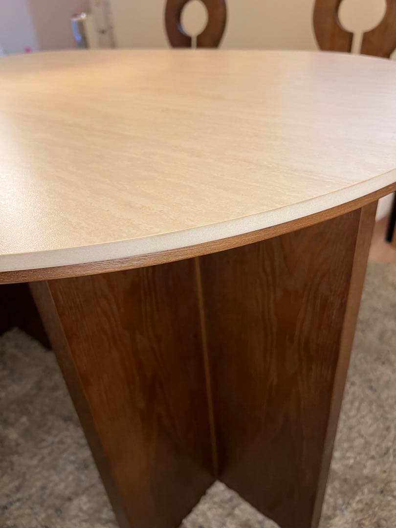 モダン楕円形ダイニングテーブル