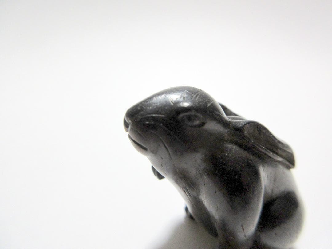 うさぎ 堤物 根付 木製 木彫 兎 Netsuke / アンティーク - メルカリ