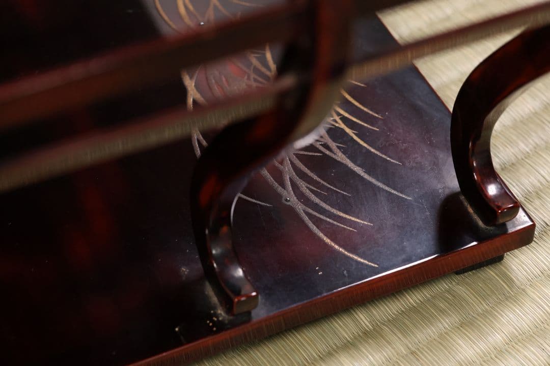 時代 漆芸 鶴図 金銀蒔絵 曙塗 八足 二段卓 木製 花台 銀露【MA661